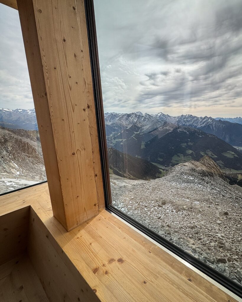 Schwarzensteinhütte | alpinonline